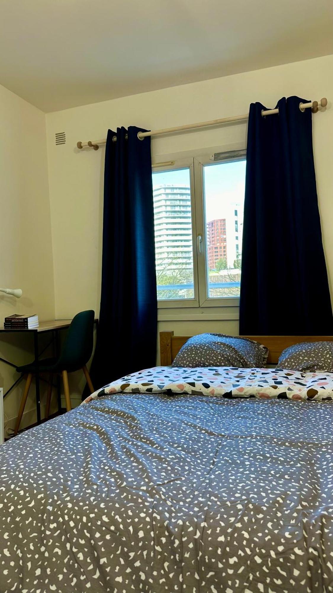 Le Bord De La Loire - Avec Salle De Bains Commune Appartement