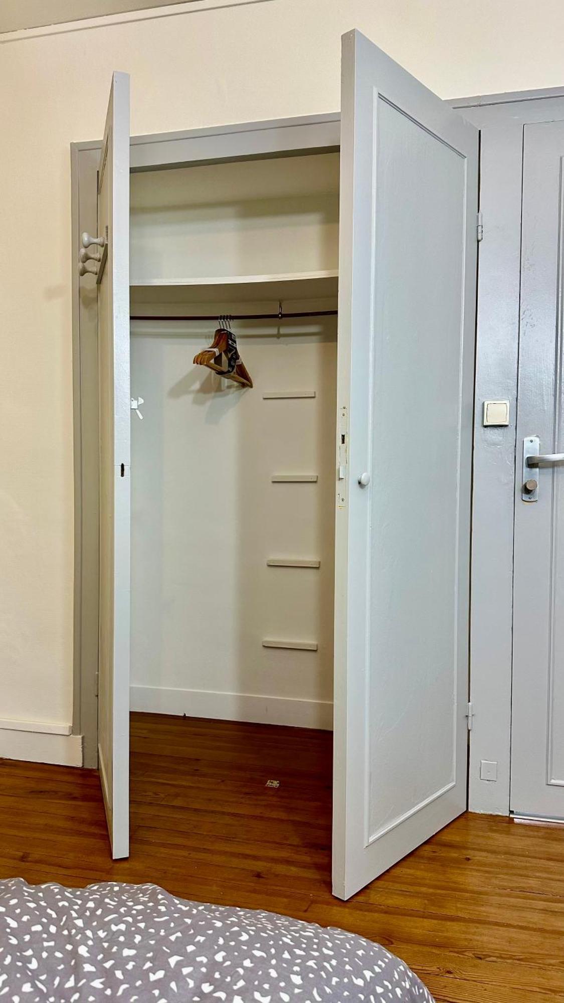 Le Bord De La Loire - Avec Salle De Bains Commune Appartement