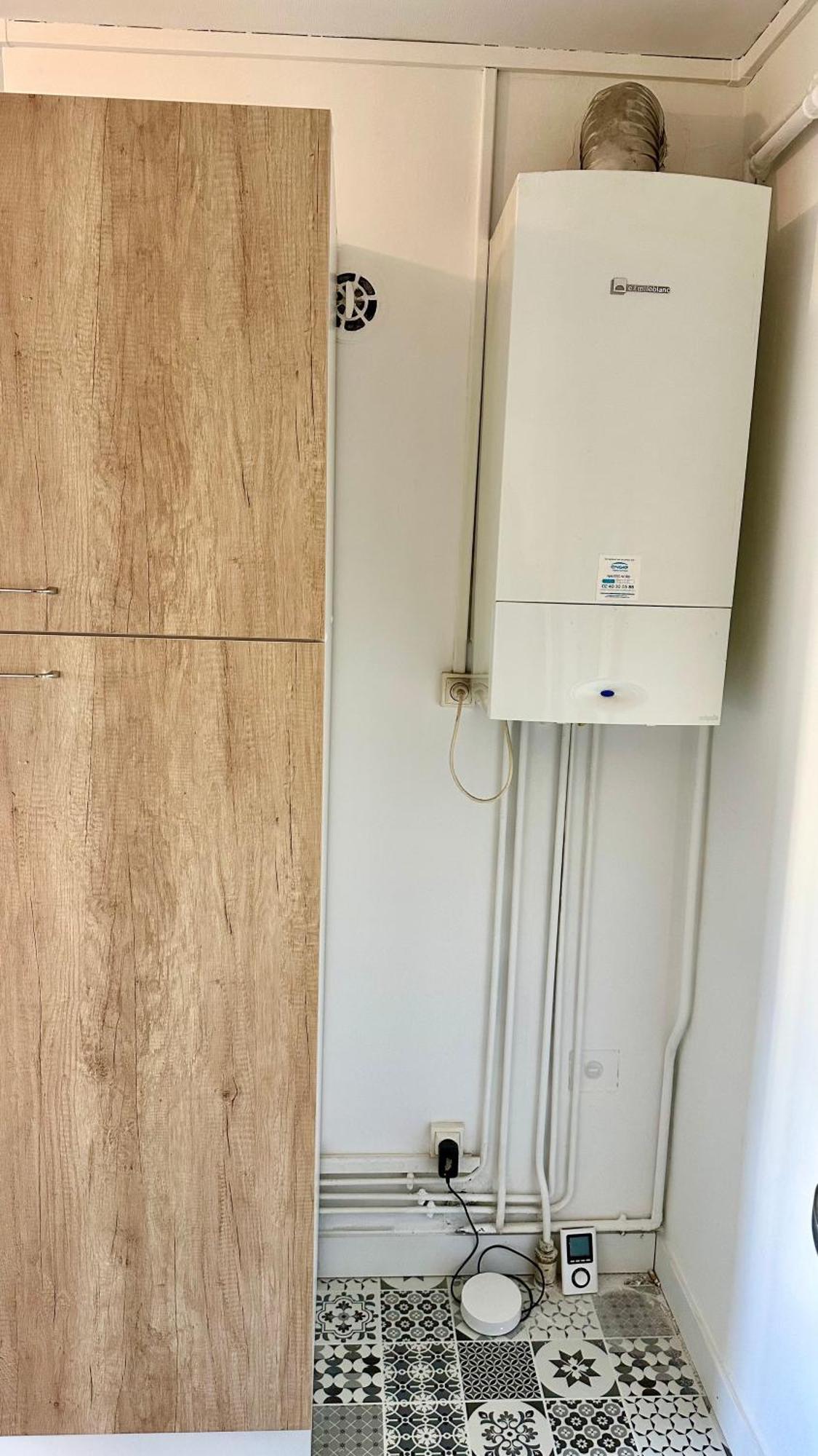 Le Bord De La Loire - Avec Salle De Bains Commune Appartement