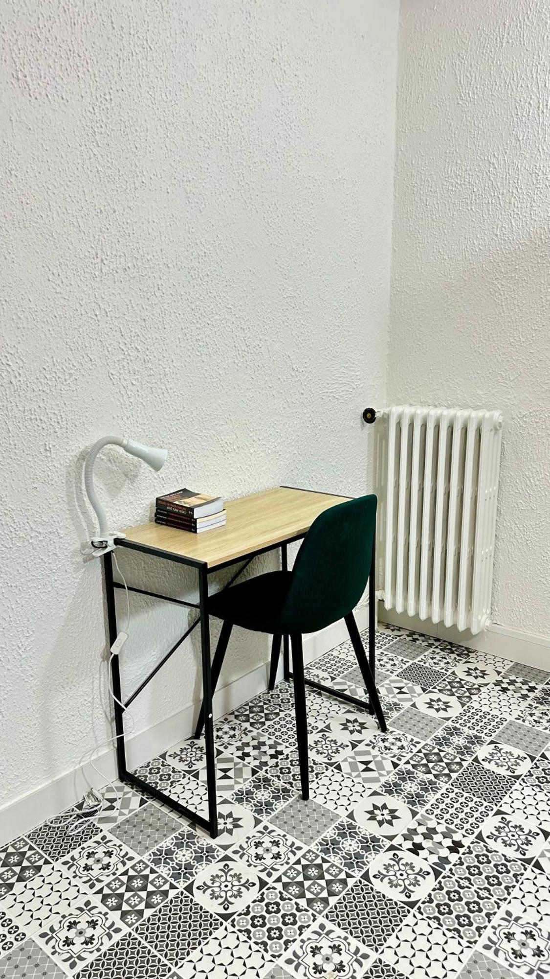 Le Bord De La Loire - Avec Salle De Bains Commune Appartement *